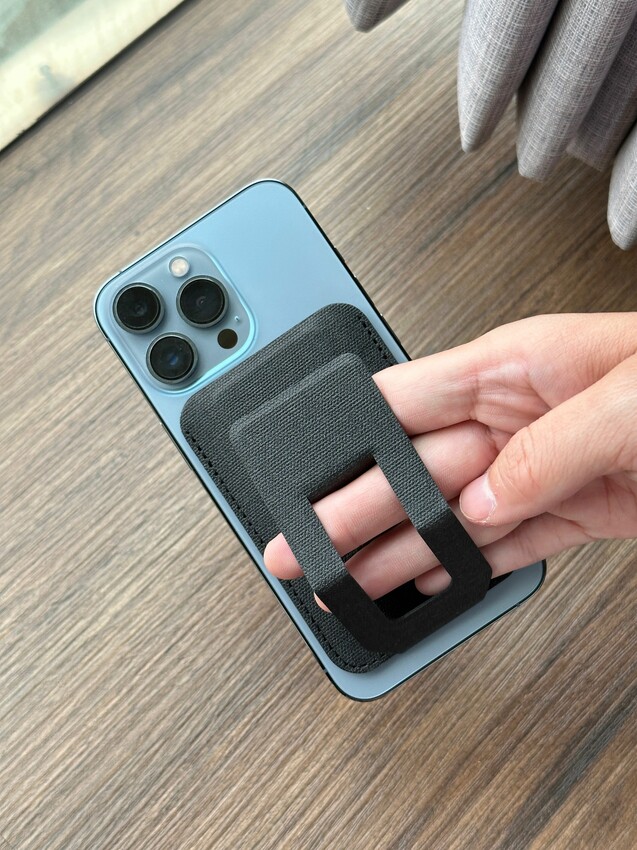 追劇神隊友!Ares磁吸手機卡夾支架|4種使用模式|厚度只有5mm|易推卡夾防盜刷!最多可容納2張卡片|不干擾無線充電 - 萍姐愛分享