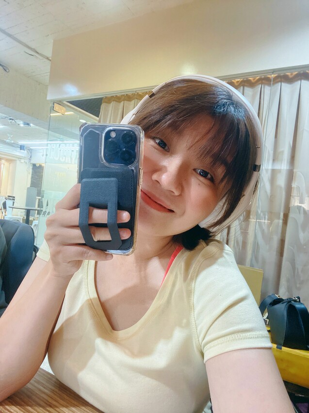 追劇神隊友!Ares磁吸手機卡夾支架|4種使用模式|厚度只有5mm|易推卡夾防盜刷!最多可容納2張卡片|不干擾無線充電 - 萍姐愛分享