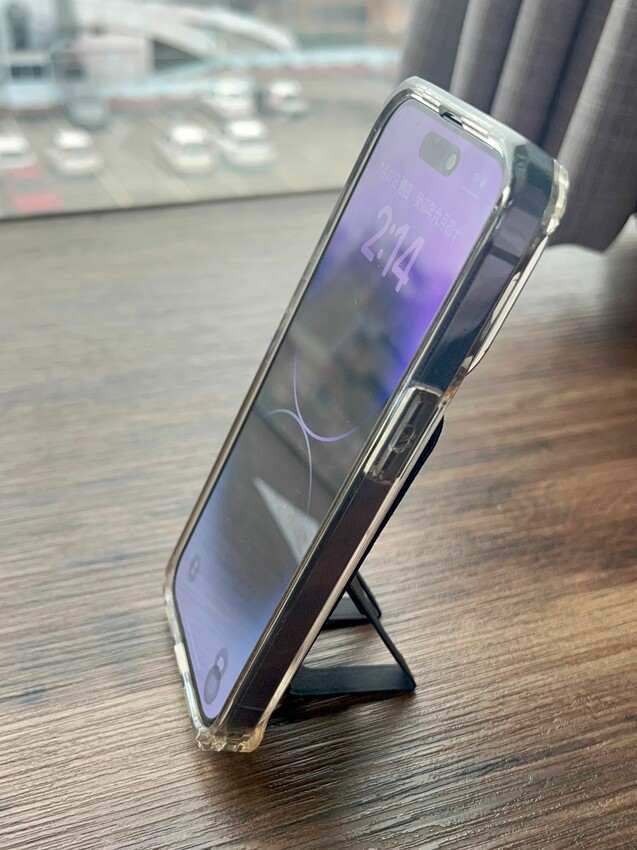 追劇神隊友!Ares磁吸手機卡夾支架|4種使用模式|厚度只有5mm|易推卡夾防盜刷!最多可容納2張卡片|不干擾無線充電 - 萍姐愛分享