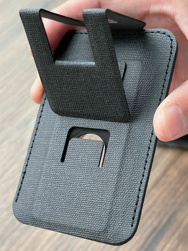 追劇神隊友!Ares磁吸手機卡夾支架|4種使用模式|厚度只有5mm|易推卡夾防盜刷!最多可容納2張卡片|不干擾無線充電 - 萍姐愛分享