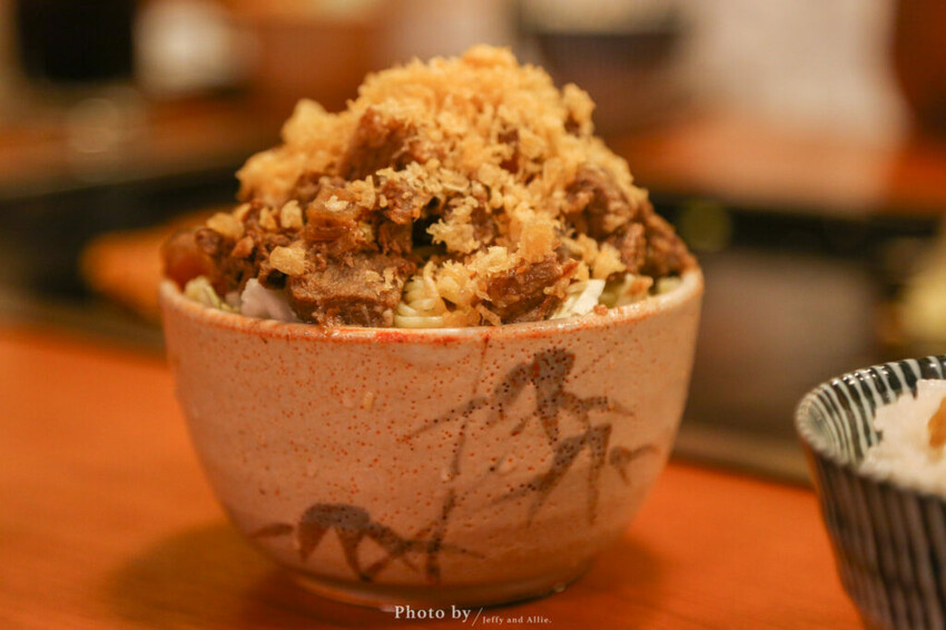 【東京美食】淺草六文錢文字燒、大阪燒，特色鐵板料理！桌邊服務中文也通。