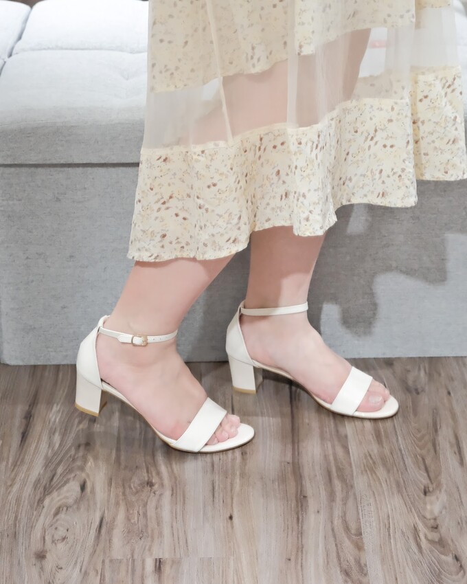 【新北婚鞋推薦】女鞋品牌EPRIS艾佩絲手工女鞋～MIT製造男女平價婚鞋、大尺碼婚鞋、皮鞋推薦～全台有門市可以現場試穿，棉花糖女孩好穿婚鞋推薦～