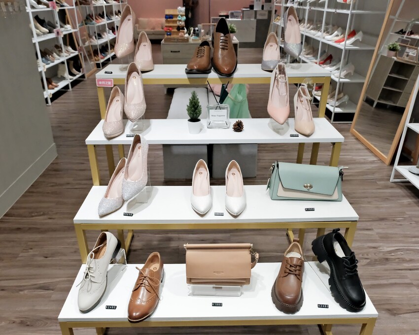 【新北婚鞋推薦】女鞋品牌EPRIS艾佩絲手工女鞋～MIT製造男女平價婚鞋、大尺碼婚鞋、皮鞋推薦～全台有門市可以現場試穿，棉花糖女孩好穿婚鞋推薦～
