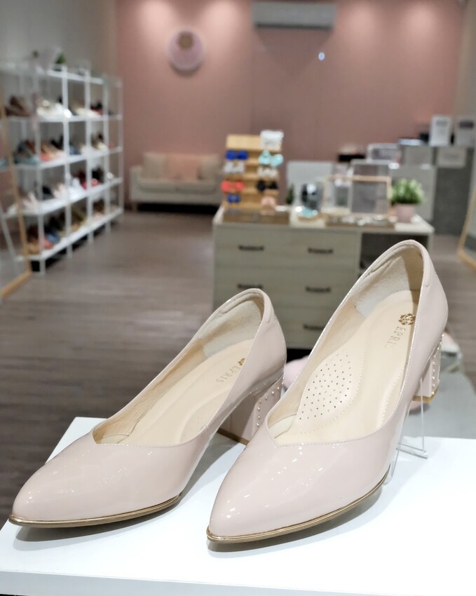 【新北婚鞋推薦】女鞋品牌EPRIS艾佩絲手工女鞋～MIT製造男女平價婚鞋、大尺碼婚鞋、皮鞋推薦～全台有門市可以現場試穿，棉花糖女孩好穿婚鞋推薦～