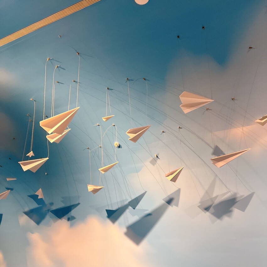 台南必去的親子景點一萬國通路創意觀光工廠,免門票還有冷氣可以吹,一次探索行李箱製作過程和歷史