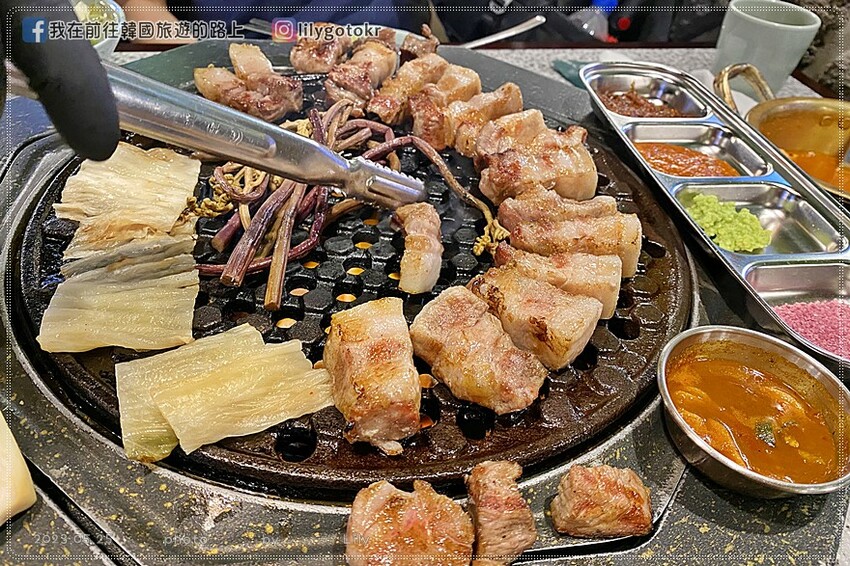 58)釜山．西面站｜「濟州間(제줏간)」熟成豬肉超好吃，專人桌邊幫你烤，韓國分店超多 @我在前往韓國旅遊的路上