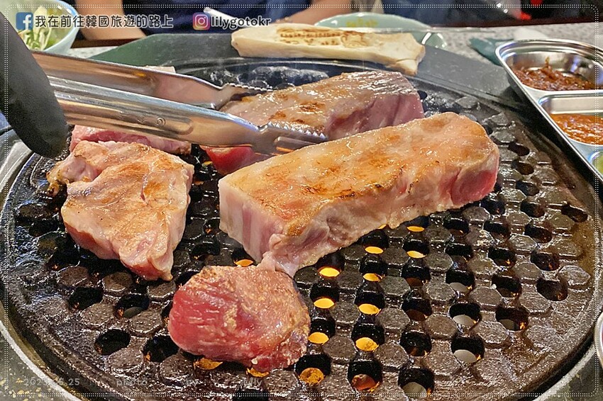 58)釜山．西面站｜「濟州間(제줏간)」熟成豬肉超好吃，專人桌邊幫你烤，韓國分店超多 @我在前往韓國旅遊的路上