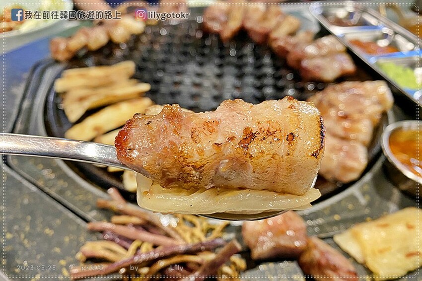 58)釜山．西面站｜「濟州間(제줏간)」熟成豬肉超好吃，專人桌邊幫你烤，韓國分店超多 @我在前往韓國旅遊的路上