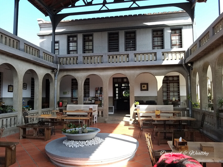 【台南將軍】「方圓美術館」文青景點|圓拱迴廊融合中西建築|徜徉在藝術展品中|