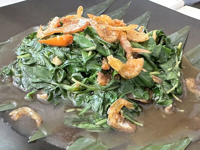 【泰國，普吉島】泰國也有「沙浴」哦！在邁考海灘（Ban Mai Khao）邊做沙浴，邊看飛機起飛，還有網美拍照區