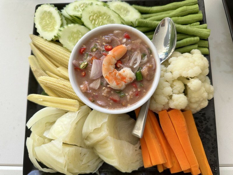 【泰國，普吉島】泰國也有「沙浴」哦！在邁考海灘（Ban Mai Khao）邊做沙浴，邊看飛機起飛，還有網美拍照區