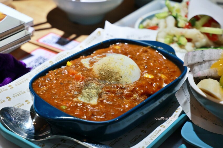 澳門楊枝金撈 (沙梨頭總店)︱澳門甜點推薦至尊楊枝金撈、杏仁雪燕桃膠燉椰皇來澳門必吃美食！