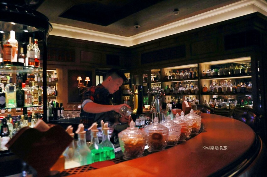 澳門銀河麥卡倫威士忌酒吧︱在澳門銀河Galaxy Macau宵夜美食聽場浪漫歌曲來杯微醺飲品～ - Kiwi 樂活食旅