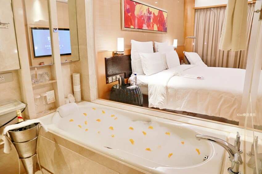 澳門銀河酒店世界級度假村︱CP值高的銀河酒店吃喝玩樂盡在飯店,玩樂到不想離開(附免費接駁/穿梭巴士.天浪