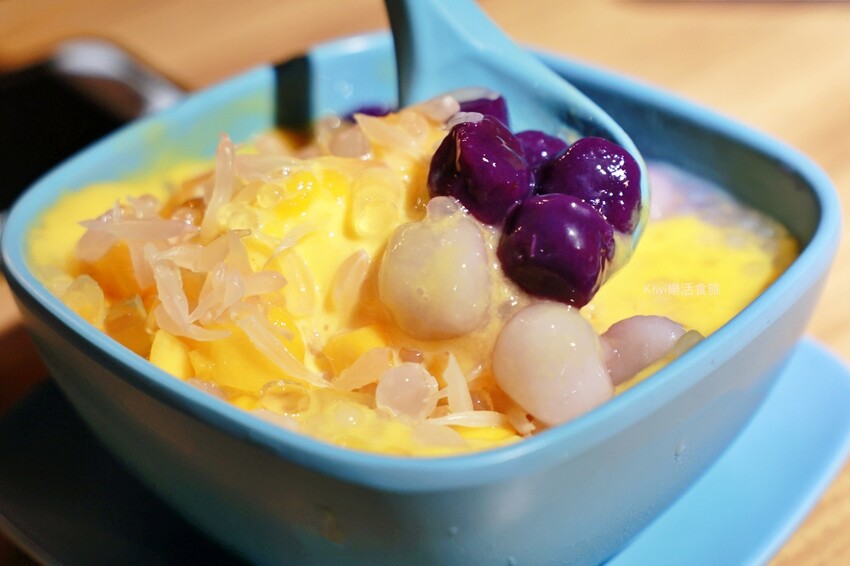 澳門楊枝金撈 (沙梨頭總店)︱澳門甜點推薦至尊楊枝金撈、杏仁雪燕桃膠燉椰皇來澳門必吃美食！