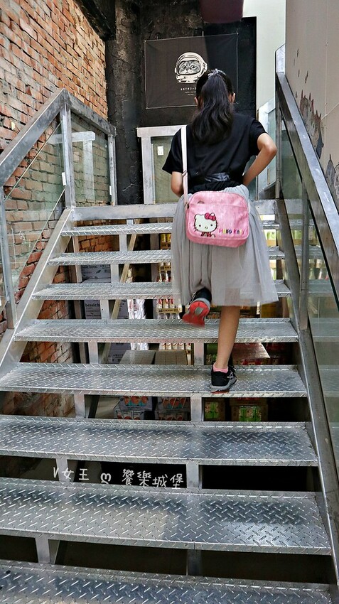 台中景點 貓爪親子樂園 ll 各式餅乾、飲料、生活用品.....等，跟孩子們來場探索夾夾樂吧，現場還有許多加碼