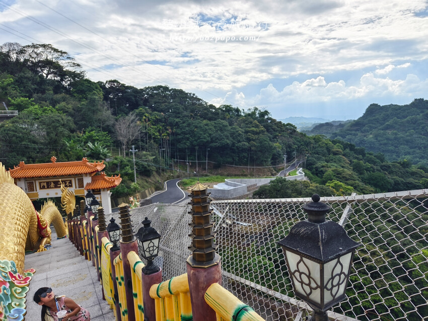 南投。中寮》金龍山法華寺。長達110米的亞洲最大金龍雕像