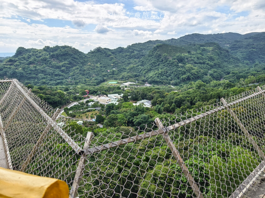南投。中寮》金龍山法華寺。長達110米的亞洲最大金龍雕像