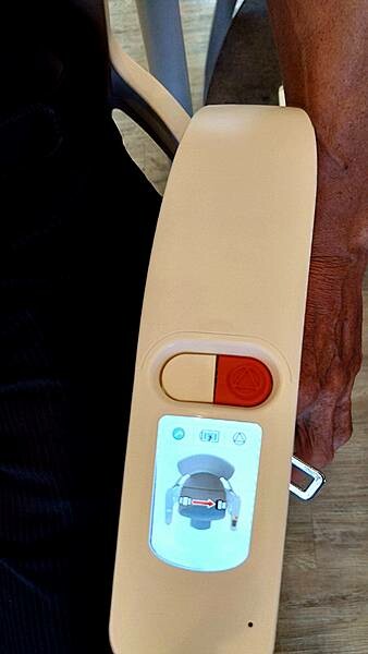 台北/新北樓梯升降椅推薦|【泓電樓梯升降椅-台北門市】Oto