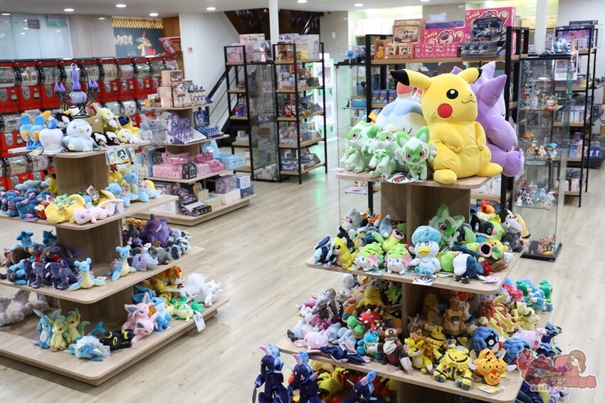 【台南景點】扭蛋將軍x轉蛋概念館旗艦店!台南的寶可夢中心,台南最大扭蛋店,盲盒一番賞玩起來~ - 熱血玩台南。跳躍新世界
