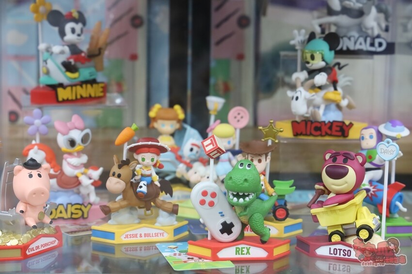 【台南景點】扭蛋將軍x轉蛋概念館旗艦店!台南的寶可夢中心,台南最大扭蛋店,盲盒一番賞玩起來~ - 熱血玩台南。跳躍新世界