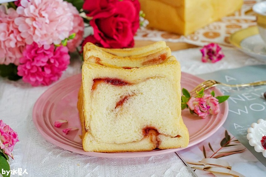 石川乳酪:南投草屯好吃流淚玫瑰生吐司,一週只賣三天,石川鹿生