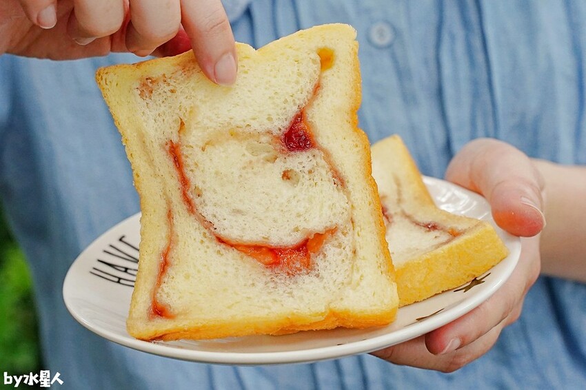 石川乳酪:南投草屯好吃流淚玫瑰生吐司,一週只賣三天,石川鹿生