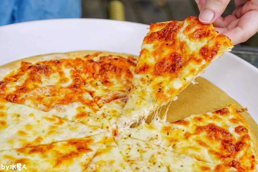 石川乳酪:南投草屯好吃流淚玫瑰生吐司,一週只賣三天,石川鹿生