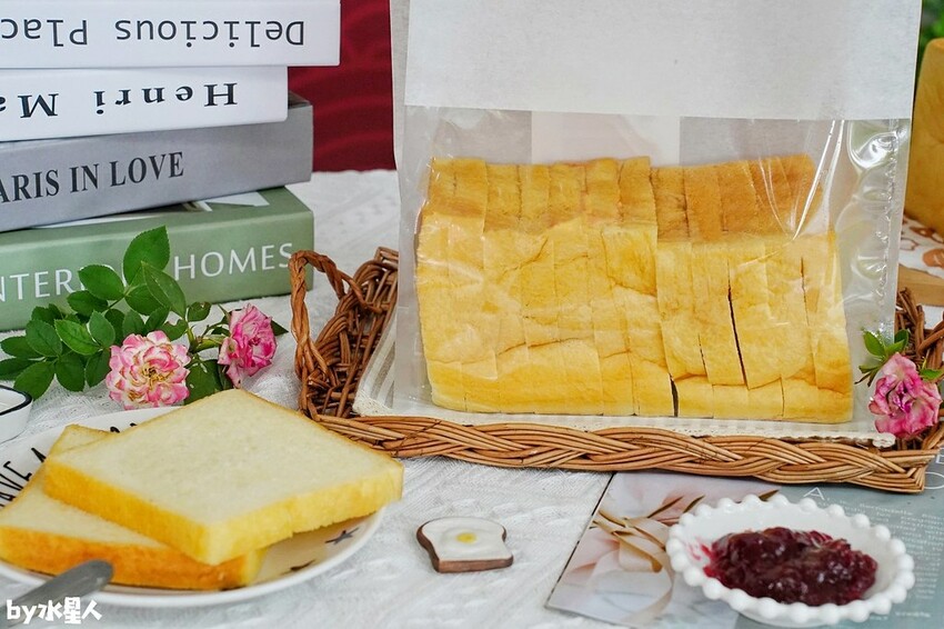 石川乳酪:南投草屯好吃流淚玫瑰生吐司,一週只賣三天,石川鹿生