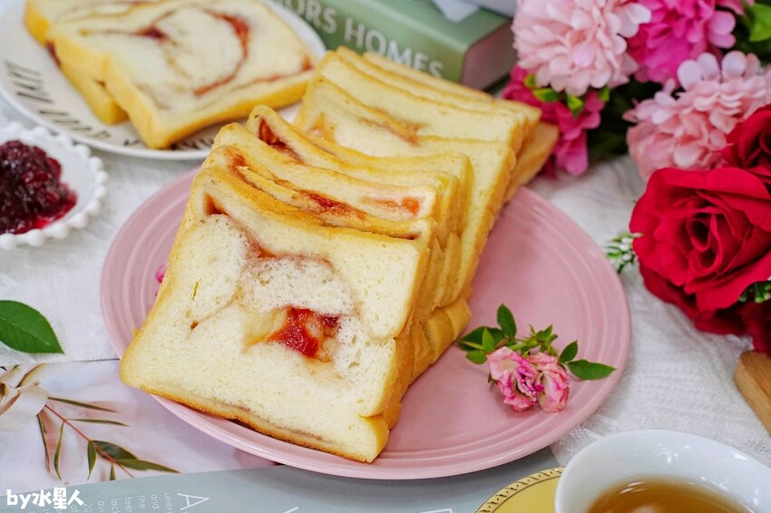 石川乳酪:南投草屯好吃流淚玫瑰生吐司,一週只賣三天,石川鹿生