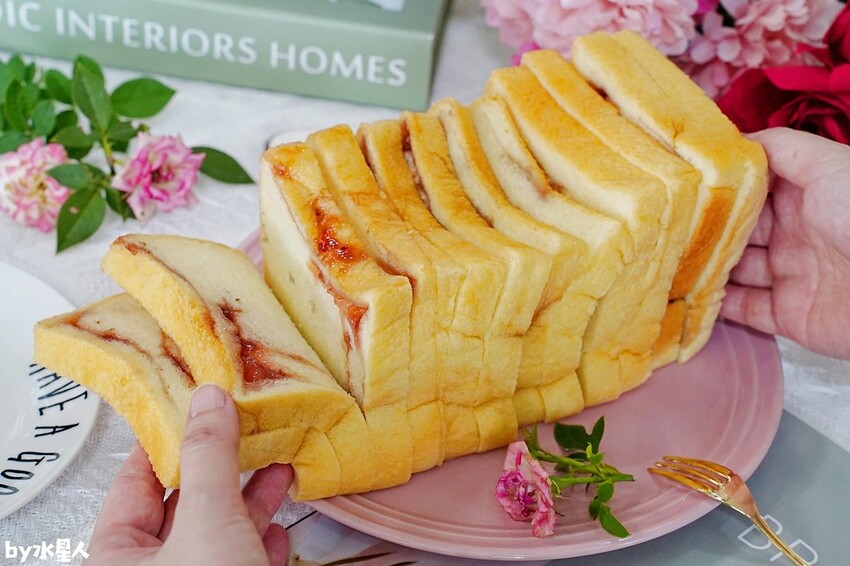 石川乳酪:南投草屯好吃流淚玫瑰生吐司,一週只賣三天,石川鹿生