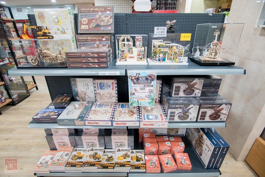 【臺南扭蛋】台南寶可夢中心在這裡，也有盲盒、日本流行扭蛋等，只有在迪士尼能買到的TOMICA小車打六折，加入會員送100元購物金~扭蛋將軍x轉蛋概念館 - 南人幫