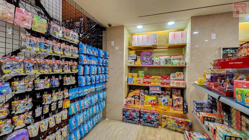 【臺南扭蛋】台南寶可夢中心在這裡，也有盲盒、日本流行扭蛋等，只有在迪士尼能買到的TOMICA小車打六折，加入會員送100元購物金~扭蛋將軍x轉蛋概念館 - 南人幫