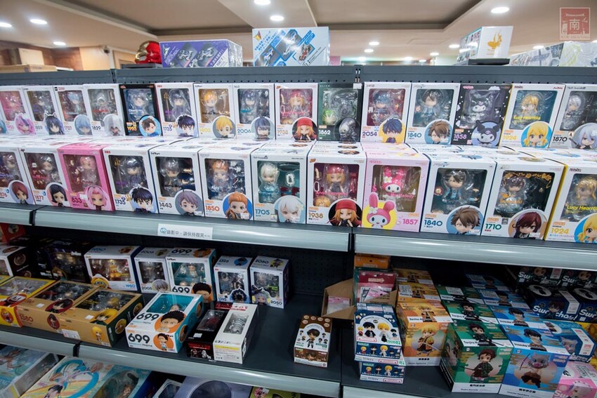 【臺南扭蛋】台南寶可夢中心在這裡，也有盲盒、日本流行扭蛋等，只有在迪士尼能買到的TOMICA小車打六折，加入會員送100元購物金~扭蛋將軍x轉蛋概念館 - 南人幫