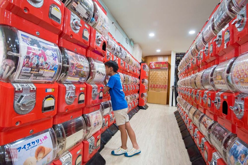 【臺南扭蛋】台南寶可夢中心在這裡，也有盲盒、日本流行扭蛋等，只有在迪士尼能買到的TOMICA小車打六折，加入會員送100元購物金~扭蛋將軍x轉蛋概念館 - 南人幫