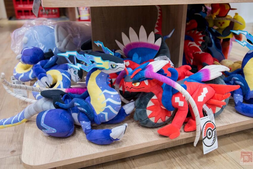 【臺南扭蛋】台南寶可夢中心在這裡，也有盲盒、日本流行扭蛋等，只有在迪士尼能買到的TOMICA小車打六折，加入會員送100元購物金~扭蛋將軍x轉蛋概念館 - 南人幫