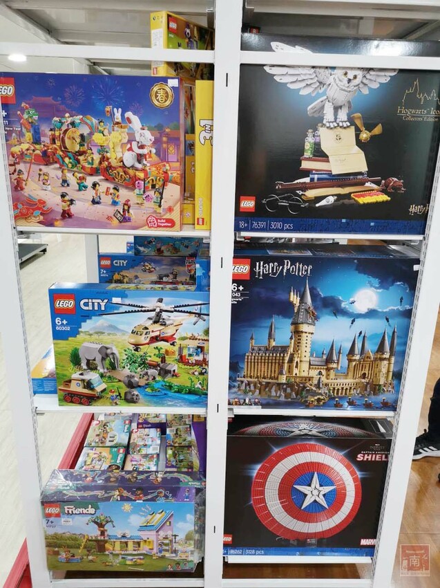 【臺南扭蛋】台南寶可夢中心在這裡，也有盲盒、日本流行扭蛋等，只有在迪士尼能買到的TOMICA小車打六折，加入會員送100元購物金~扭蛋將軍x轉蛋概念館 - 南人幫