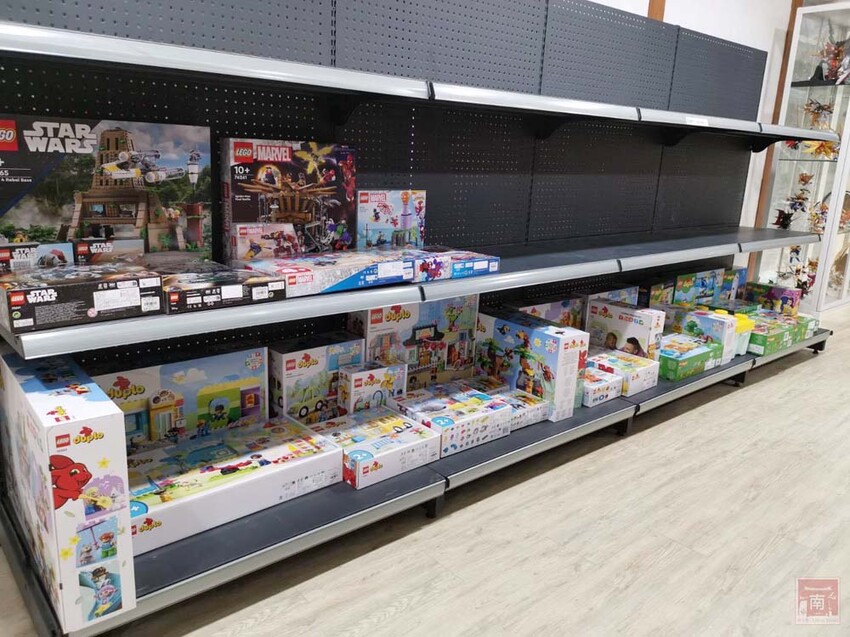 【臺南扭蛋】台南寶可夢中心在這裡，也有盲盒、日本流行扭蛋等，只有在迪士尼能買到的TOMICA小車打六折，加入會員送100元購物金~扭蛋將軍x轉蛋概念館 - 南人幫