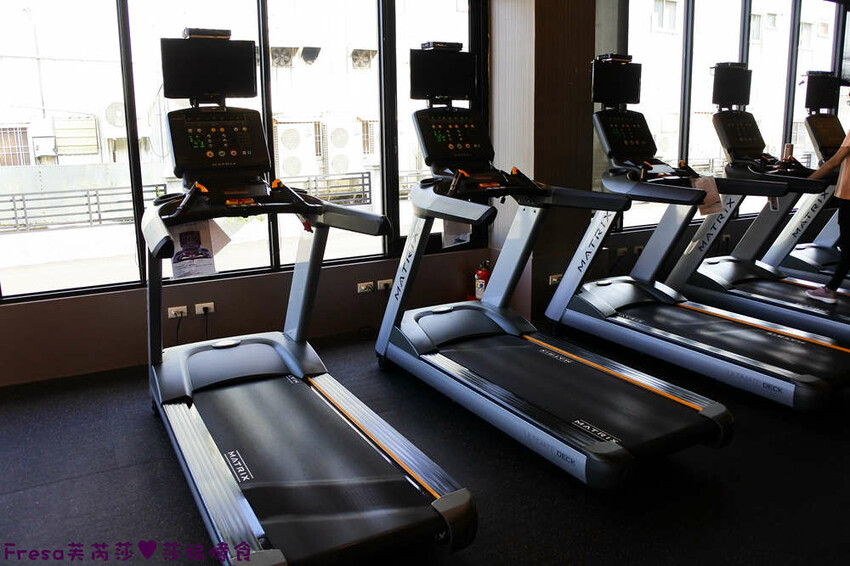 台南健身【深呼吸運動會館（安南館）】一對一教練親切教學.豐富課程飆出熱汗.健康運動好習慣│安南健身│台南運動 - Fresa芙芮莎♥莎旅憶食