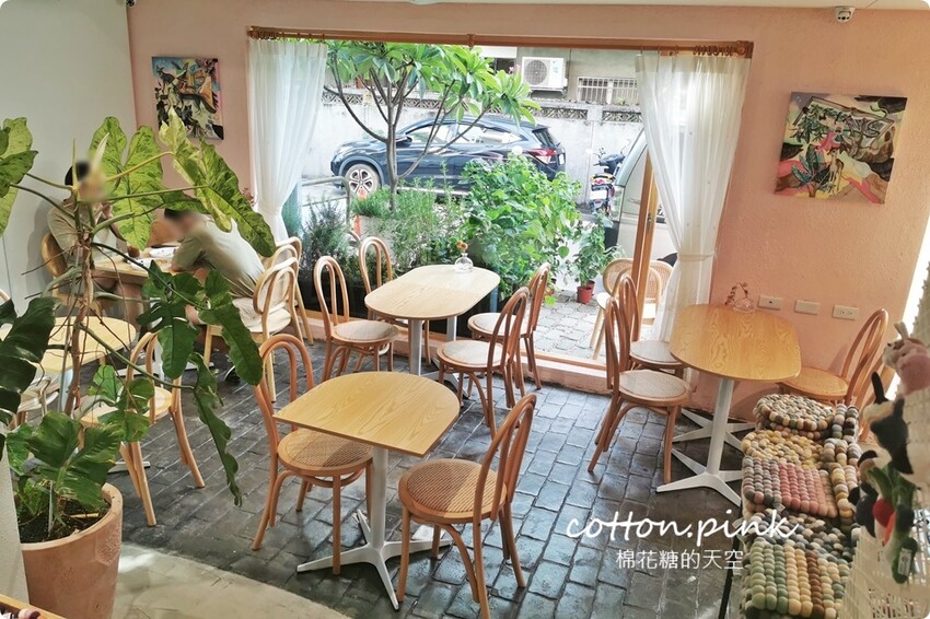 台中巷弄粉紅小市集好好買！香氛、圍巾、羊毛～超仙的啦！ - 棉花糖的天空