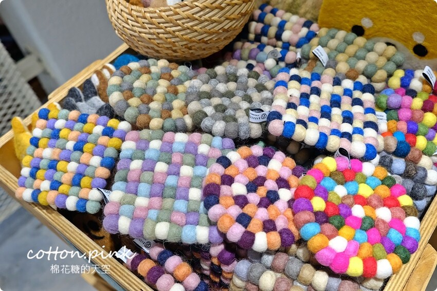 台中巷弄粉紅小市集好好買！香氛、圍巾、羊毛～超仙的啦！ - 棉花糖的天空