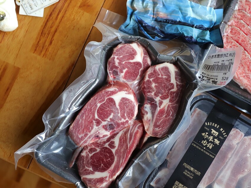 極禾楓肉舖-崇明門市：台南精品肉舖就在這/日本A5和牛.伊比利豬這邊都能買到/代客分切.客製肉量超方便/在家就能輕鬆料理上菜~ - 進食的巨鼠