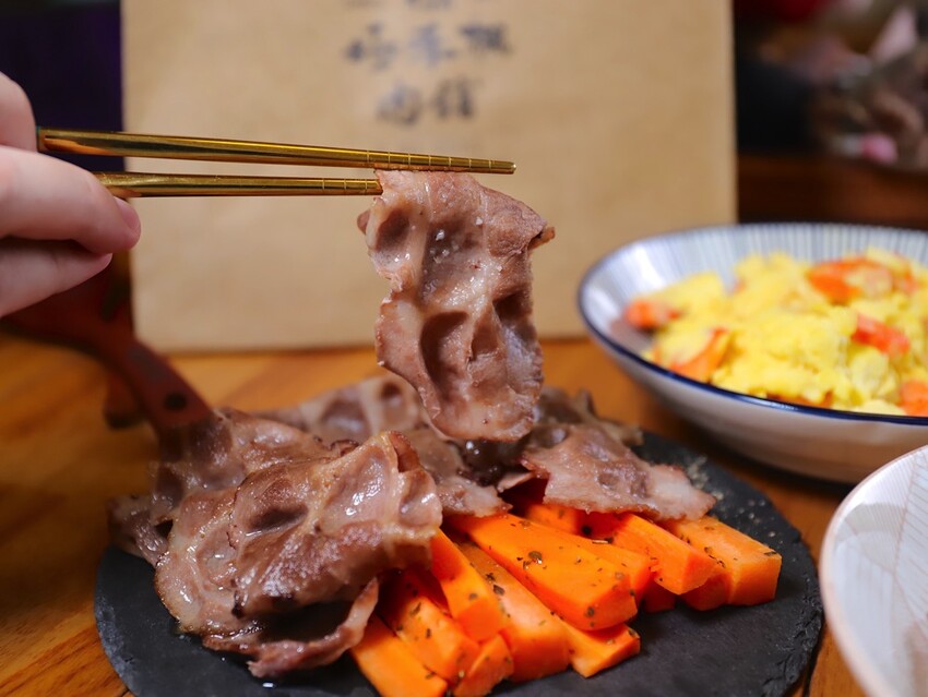 極禾楓肉舖-崇明門市：台南精品肉舖就在這/日本A5和牛.伊比利豬這邊都能買到/代客分切.客製肉量超方便/在家就能輕鬆料理上菜~ - 進食的巨鼠