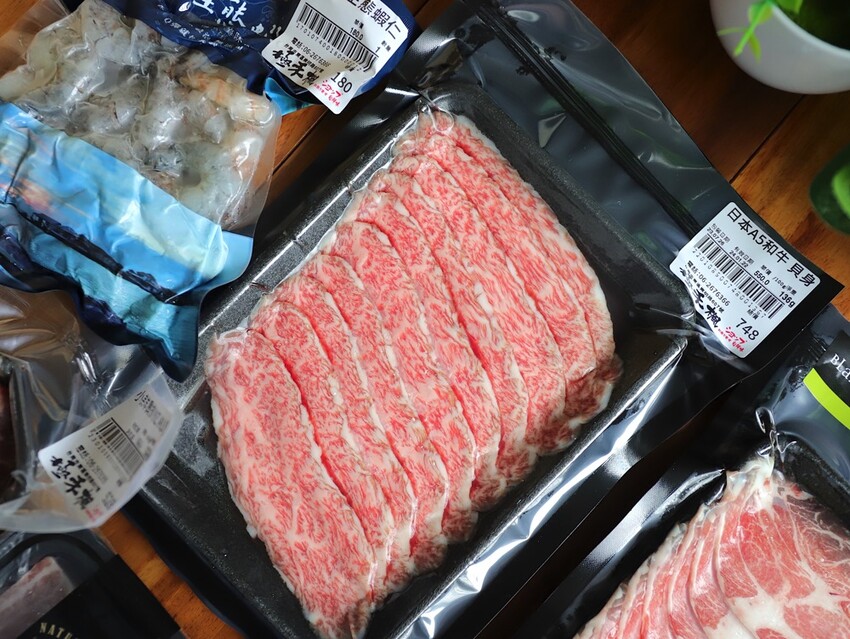 極禾楓肉舖-崇明門市：台南精品肉舖就在這/日本A5和牛.伊比利豬這邊都能買到/代客分切.客製肉量超方便/在家就能輕鬆料理上菜~ - 進食的巨鼠