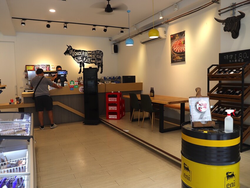 極禾楓肉舖-崇明門市：台南精品肉舖就在這/日本A5和牛.伊比利豬這邊都能買到/代客分切.客製肉量超方便/在家就能輕鬆料理上菜~ - 進食的巨鼠