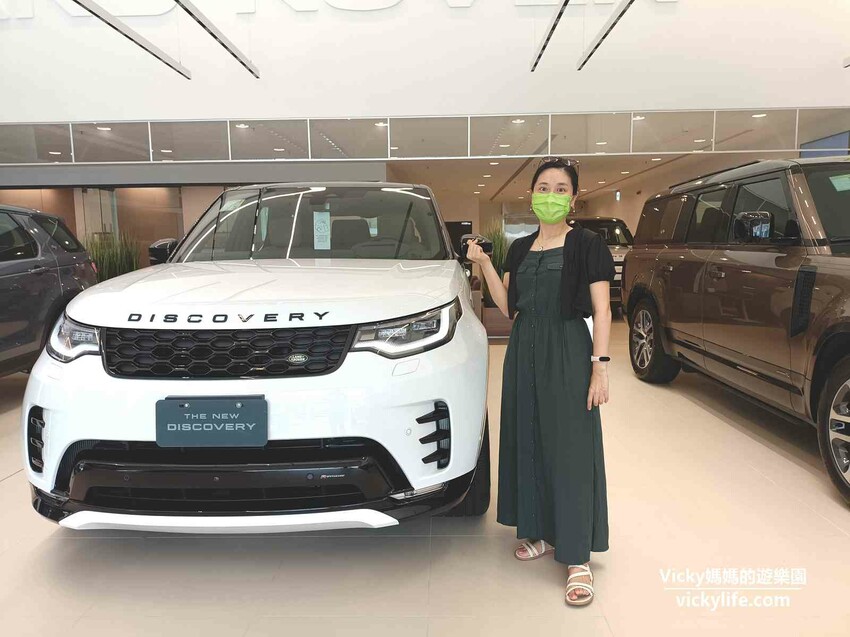 這場景逼真的太誇張，因為太身歷其境了。不僅可以馳騁於叢林間，還能一窺服務廠的真實面貌，且能認識各種汽車的零配件，這一場小小職人體驗太真實了啊！