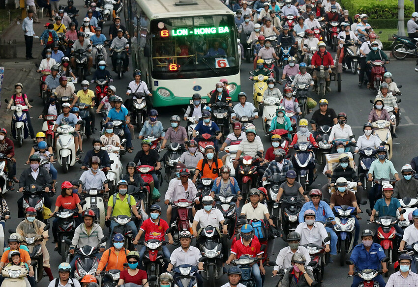 https_%2F%2Fs3-ap-northeast-1.amazonaws.com%2Fpsh-ex-ftnikkei-3937bb4%2Fimages%2F8%2F4%2F1%2F4%2F13504148-4-eng-GB%2F20180328_motor-bikes-in-HCMC-MAIN