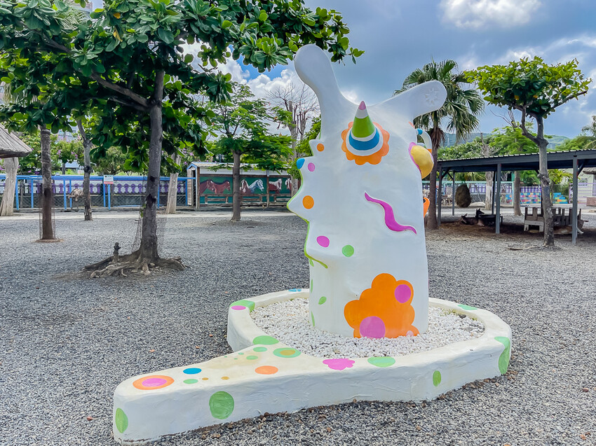 恆春墾丁旅遊 – 墾草趣民宿 / 墾草趣親子園區