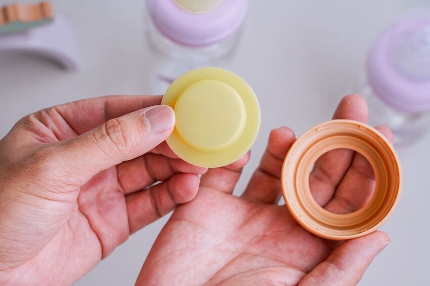 US baby優生嬰兒奶瓶 |新生兒奶瓶推薦，防脹氣、好拿握奶瓶挑選材質首選！ - 艾薇覓食趣