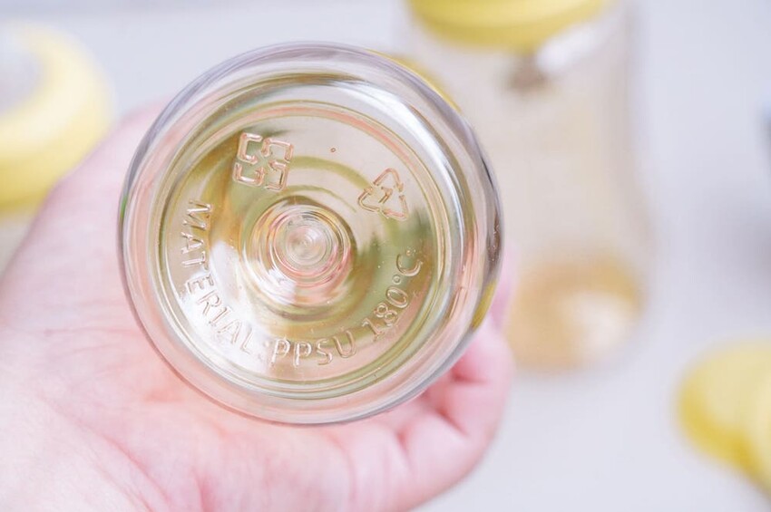 US baby優生嬰兒奶瓶 |新生兒奶瓶推薦，防脹氣、好拿握奶瓶挑選材質首選！ - 艾薇覓食趣